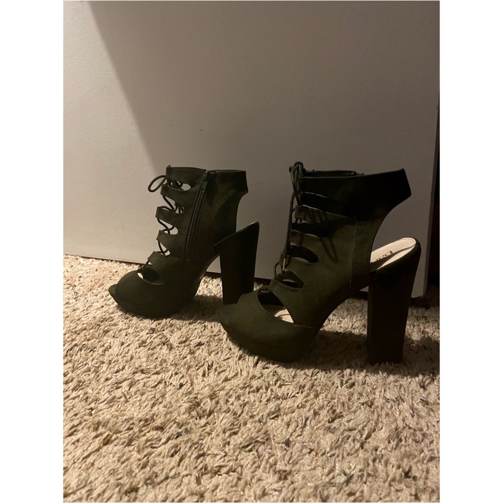 Bae III Suede Heel - Women’s 9